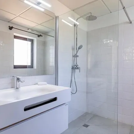 Alvor Private Pool With Large Garden & Peace