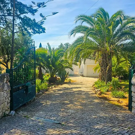 Alvor Private Pool With Large Garden & Peace Portimão