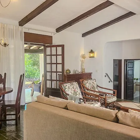 Alvor Private Pool With Large Garden & Peace