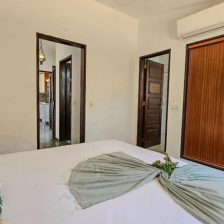 Villa Alvor Private Pool With Large Garden & Peace *