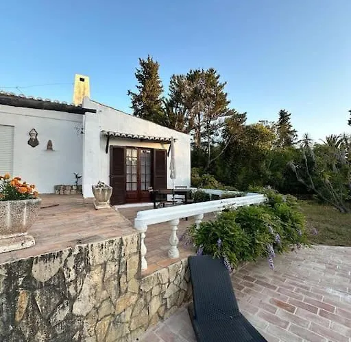 Charming Swimming Pool Портиман