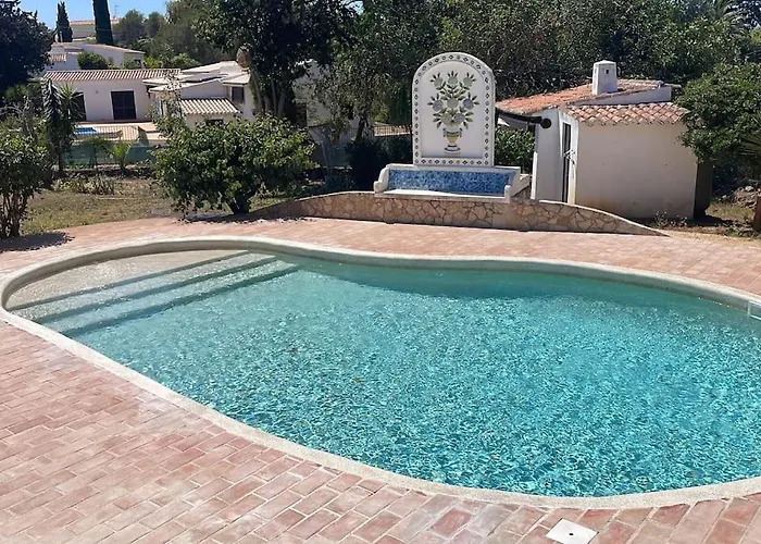 Вилла Charming Swimming Pool *